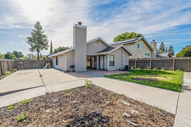 2 Rio Campo Ct, Sacramento, CA 95834