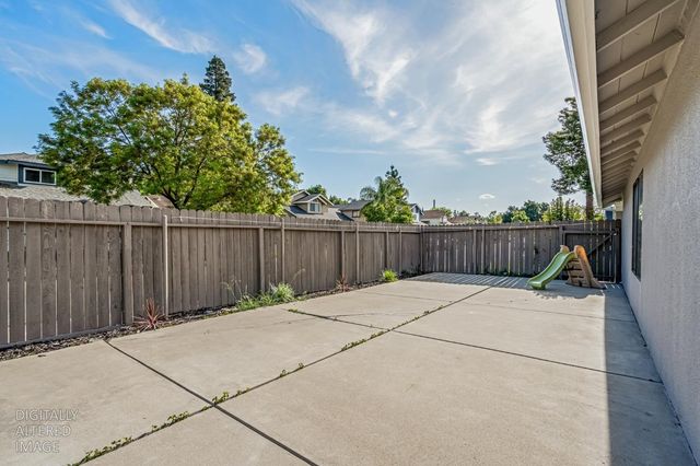 2 Rio Campo Ct, Sacramento, CA 95834