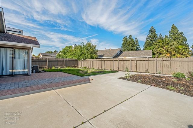 2 Rio Campo Ct, Sacramento, CA 95834