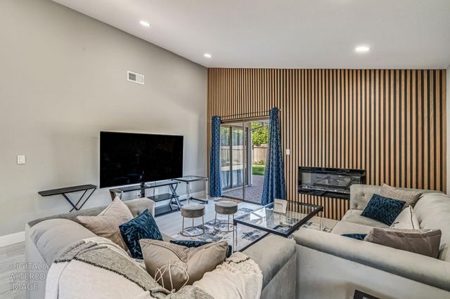 2 Rio Campo Ct, Sacramento, CA 95834