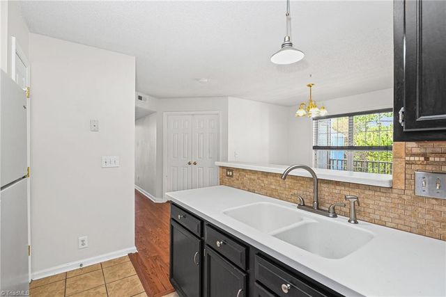 321 Quietwood Drive, Winston-salem, NC 27103