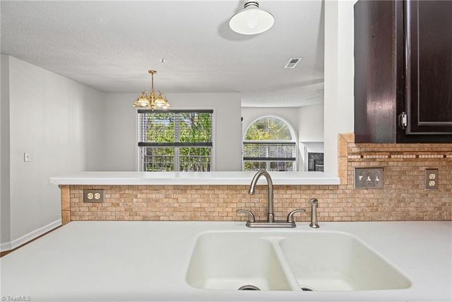 321 Quietwood Drive, Winston-salem, NC 27103