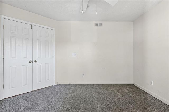 321 Quietwood Drive, Winston-salem, NC 27103