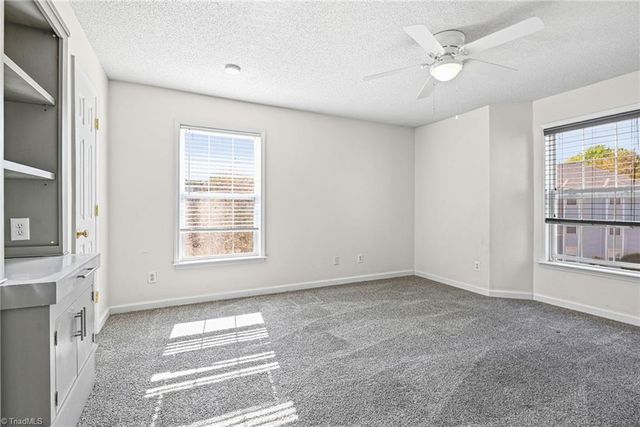 321 Quietwood Drive, Winston-salem, NC 27103