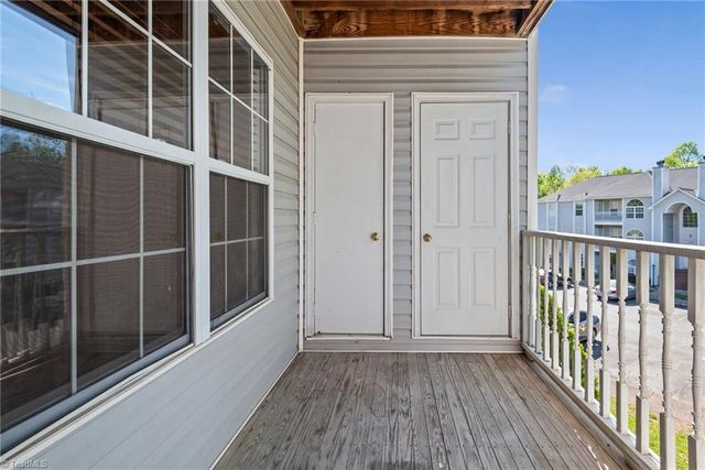 321 Quietwood Drive, Winston-salem, NC 27103