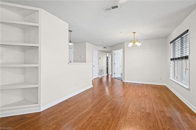321 Quietwood Drive, Winston-salem, NC 27103
