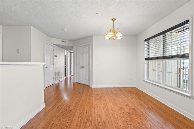 321 Quietwood Drive, Winston-salem, NC 27103