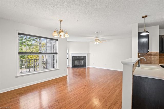 321 Quietwood Drive, Winston-salem, NC 27103