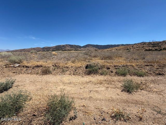 Farnborough Vic Gazelle Avenue, Palmdale, CA 93551