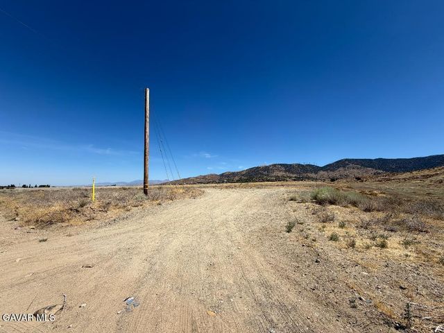 Farnborough Vic Gazelle Avenue, Palmdale, CA 93551