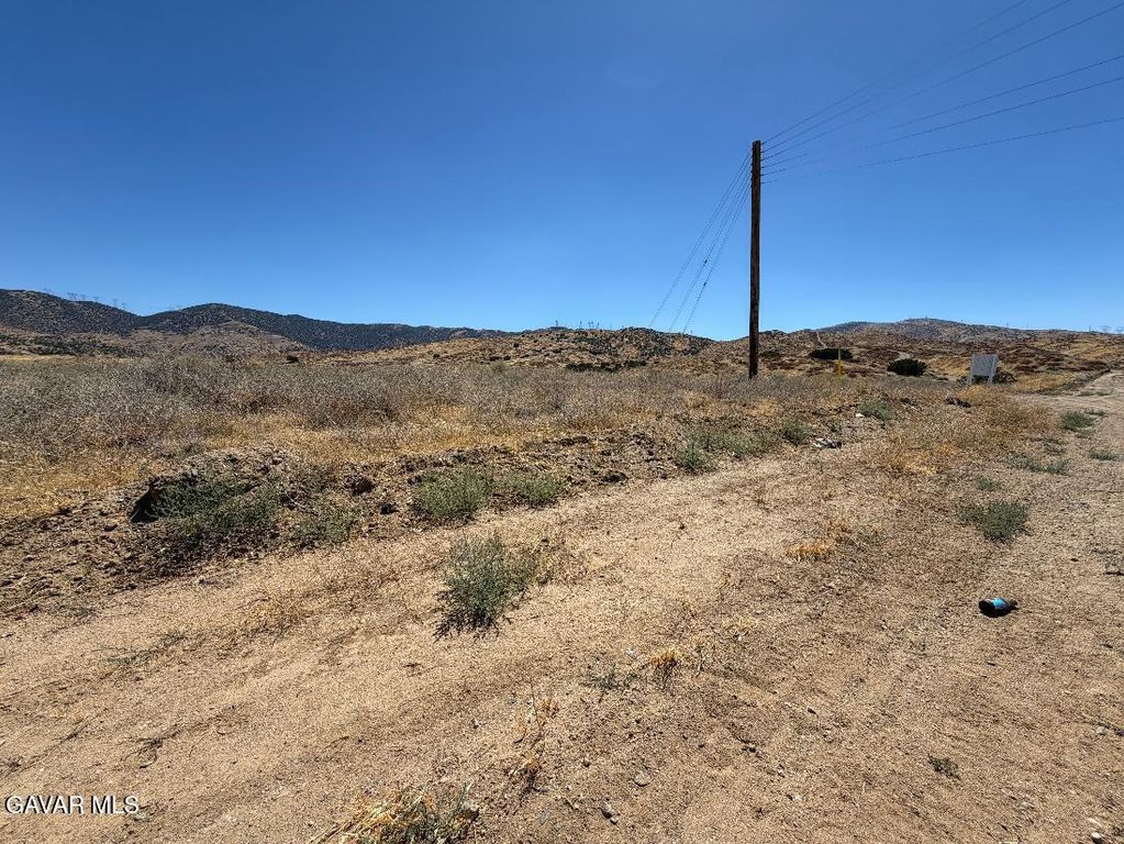 Farnborough Vic Gazelle Avenue, Palmdale, CA 93551