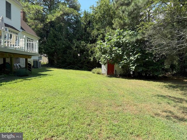 422 OVERLOOK DR, Lusby, MD 20657