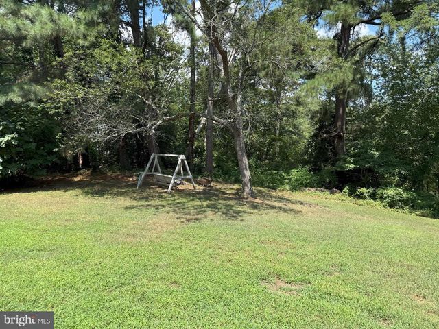 422 OVERLOOK DR, Lusby, MD 20657