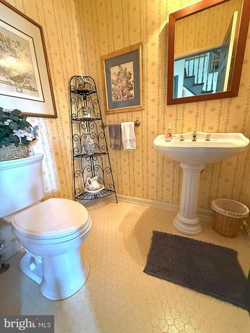 422 OVERLOOK DR, Lusby, MD 20657