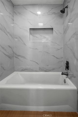 1155 11th Street 15, Manhattan Beach, CA 90266