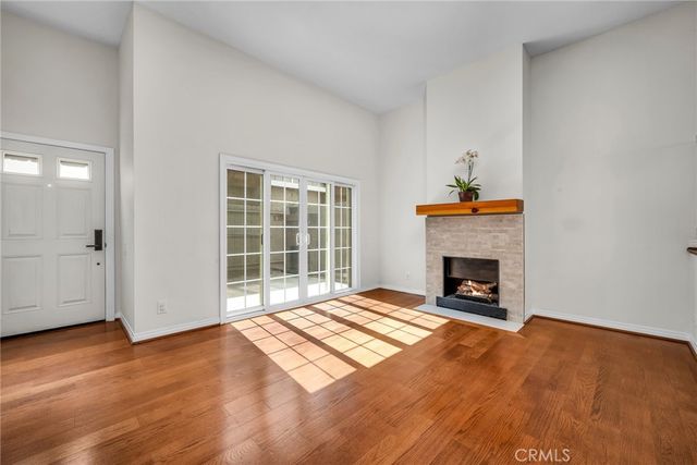 1155 11th Street 15, Manhattan Beach, CA 90266