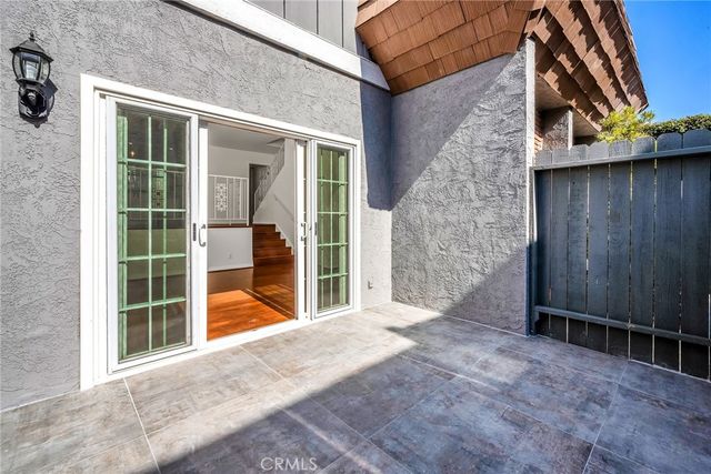 1155 11th Street 15, Manhattan Beach, CA 90266
