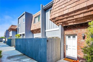 1155 11th Street 15, Manhattan Beach, CA 90266