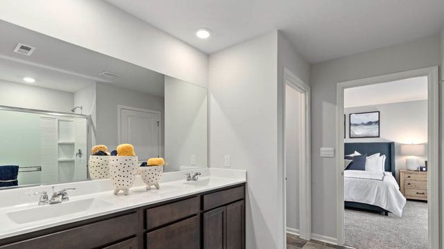 995 Sapphire Lane, Montgomery, IL 60538