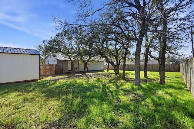 218 Atwood Road, Granbury, TX 76049