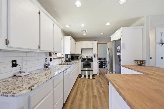 118 Cottonwood Drive, Mcloud, OK 74851