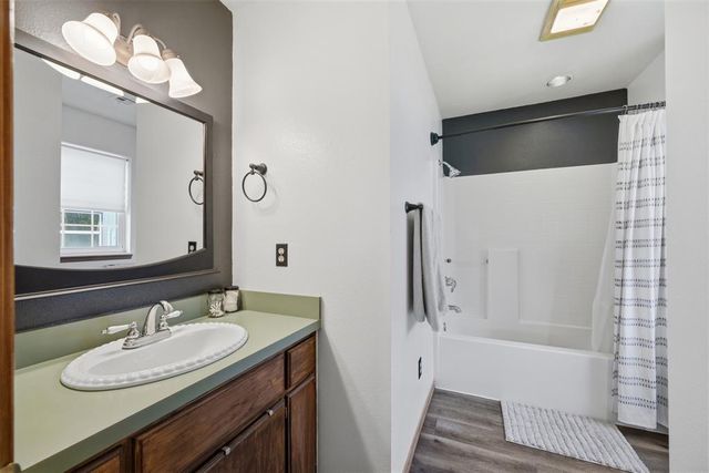 118 Cottonwood Drive, Mcloud, OK 74851