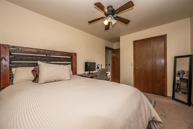 118 Cottonwood Drive, Mcloud, OK 74851