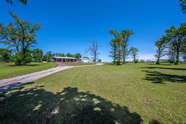118 Cottonwood Drive, Mcloud, OK 74851