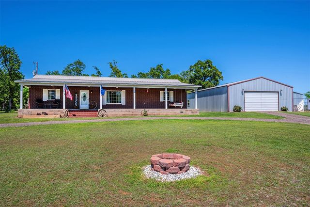 118 Cottonwood Drive, Mcloud, OK 74851