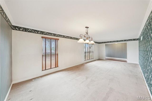 5421 Regalway Drive, St Louis, MO 63129