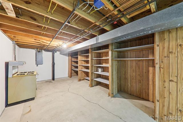 5421 Regalway Drive, St Louis, MO 63129