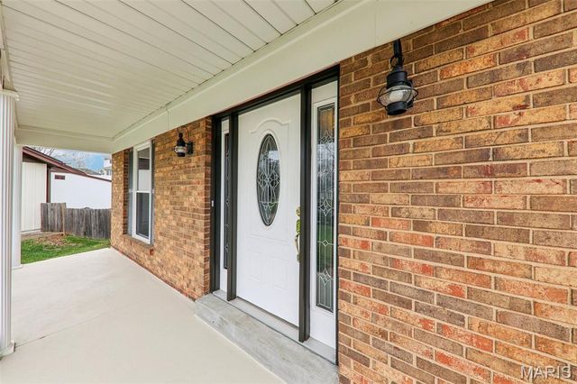 5421 Regalway Drive, St Louis, MO 63129