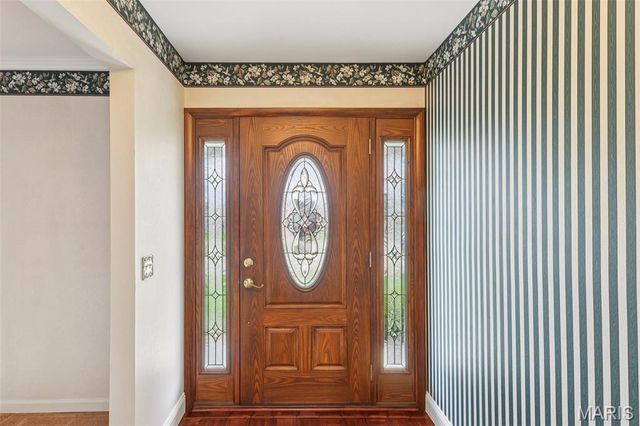 5421 Regalway Drive, St Louis, MO 63129