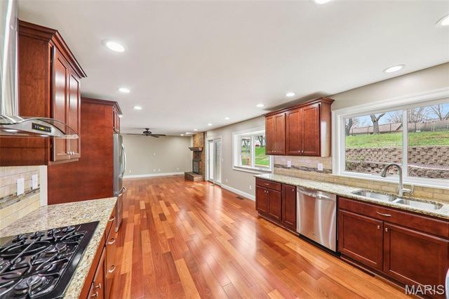 5421 Regalway Drive, St Louis, MO 63129