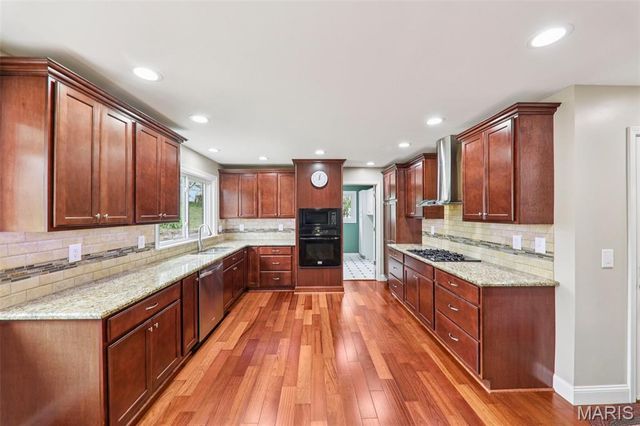 5421 Regalway Drive, St Louis, MO 63129