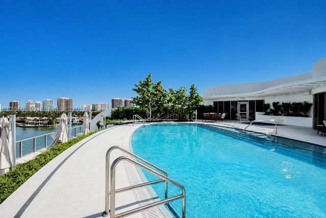 1135 103rd St PH2, Bay Harbor Islands, FL 33154