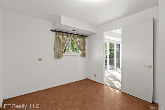 6378 Emerald Lake Drive, Troy, MI 48085