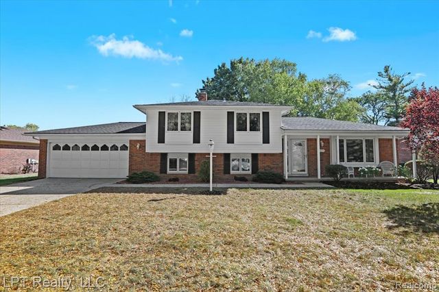 6378 Emerald Lake Drive, Troy, MI 48085