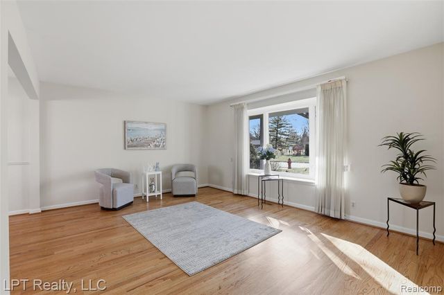 6378 Emerald Lake Drive, Troy, MI 48085