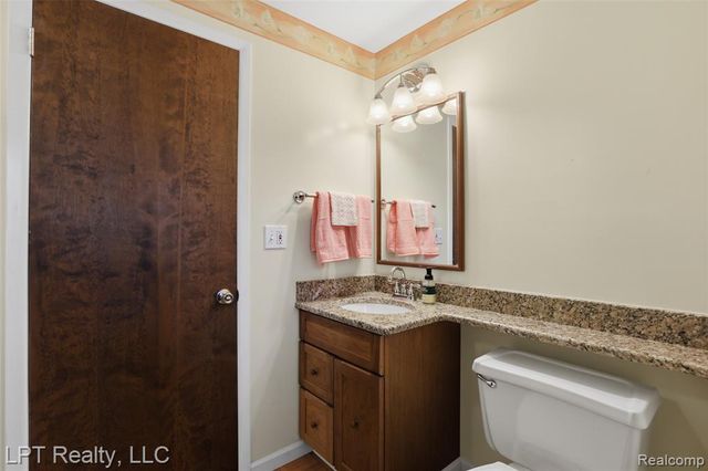 6378 Emerald Lake Drive, Troy, MI 48085