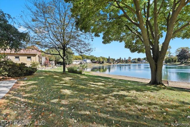 6378 Emerald Lake Drive, Troy, MI 48085