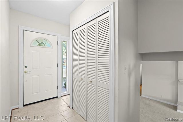 6378 Emerald Lake Drive, Troy, MI 48085