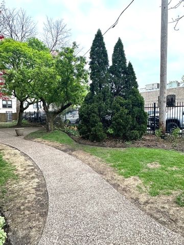 346 N Austin Boulevard G, Oak Park, IL 60302
