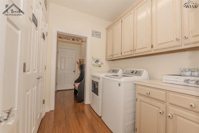 1113 N JACKSON AVENUE, Iowa Park, TX 76367