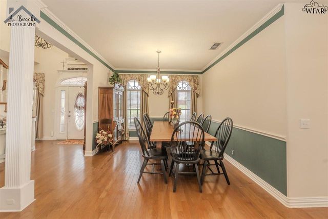 1113 N JACKSON AVENUE, Iowa Park, TX 76367