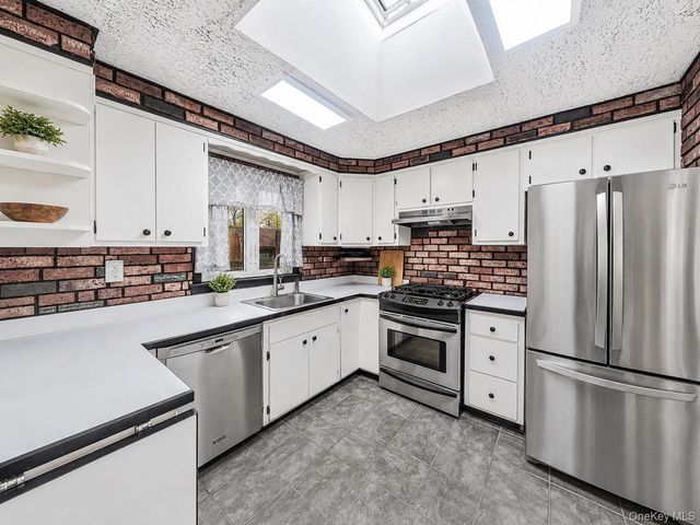 19 Cypress Lane, Shirley, NY 11967