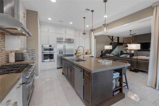 2171 King Crest Court, Henderson, NV 89052