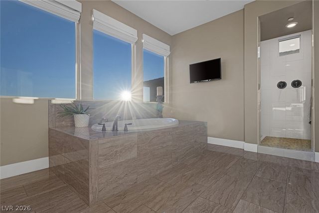 2171 King Crest Court, Henderson, NV 89052