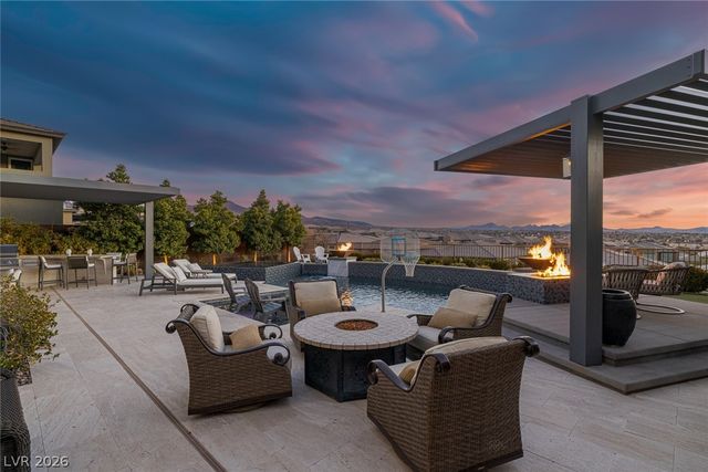 2171 King Crest Court, Henderson, NV 89052