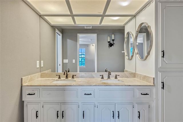 6016 Harwich Manor Street, Oklahoma City, OK 73132